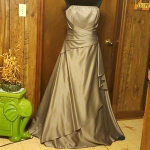 Gorgeous Gold/Sage formal/ball dress by Pretty Maids satin in a size 14 NWT.